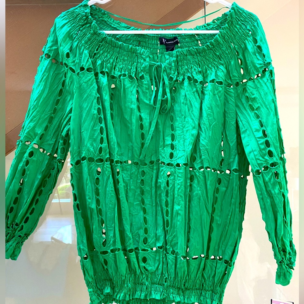 I.N.C. International Concepts 100% cotton Crinkle core shirt. Green grass Size 6